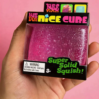 Entrepôt américain en stock |   Livraison en 3 à 7 jours. Nouveau cube moelleux scintillant Needohs, TPE hautement élastique, jouet anti-stress tendance et viral.