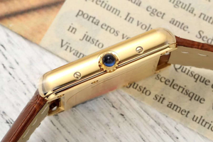 นาฬิกากลไกอัตโนมัติที่ทันสมัยและหรูหรา ตัวเรือนทรงสี่เหลี่ยม สายหนังลายจระเข้สีน้ำตาล กันน้ำ - Product Image 5