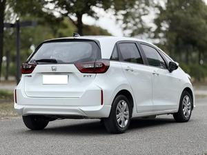Honda Fit/Jazz 2022 1.5L CVT Automático, Asientos de Cuero Oscuro, R15, Volante a la Izquierda, Sedán Eficiente en Consumo de Combustible, Auto Usado - Product Image 4