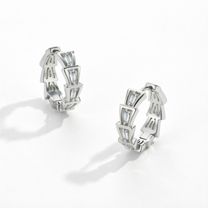 Boucles d'oreilles pendantes en argent sterling pur S925, moissanite taille baguette géométrique de luxe, design maillons, bijoux modernes et audacieux pour femme - Product Image 1