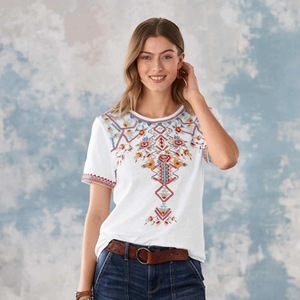 Tops bohèmes brodés de fleurs mexicaines vintage 2025 pour femmes, tunique d'é<span class=keywords><strong>t</strong></span>é et d'automne à manches courtes, style <span class=keywords><strong>bohème</strong></span>, <span class=keywords><strong>t</strong></span>-shirts - Product Image 6