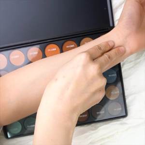 Palette d'ombres à paupières pigmentées roses personnalisées, résistantes à l'eau, palette d'ombres à paupières crémeuses à étiquette privée - Product Image 6