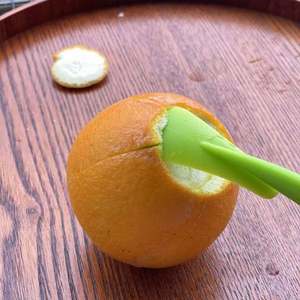 Pelador de Frutas Manual de Alta Seguridad, Cortador de Frutas Fácil de Usar, Pelador de Naranjas y Cítricos de Plástico con Forma de Pez, Pelador de Mandarinas de Alta Seguridad - Product Image 5