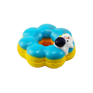 Jouet Squishy de Simulation de Desserts pour Enfants, Modèle Donut et Gâteau en PU à Rebond Lent, Double Fonction : Aimant de Réfrigérateur et Petit Pendentif Décoratif - Product Image 5