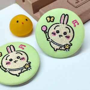 Broche en fer blanc motif Feng Shui moderne Badges Carnaval Mascarade Party Favors et Mardi Gras Decor Accessoires - Product Image 6