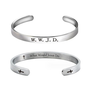 Venta al por Mayor de Camisetas Personalizadas con la Frase Cristiana W.W.J.D. Brazalete Impermeable de Acero Inoxidable Chapado en Oro Negro de 18K, Joyería Unisex, Brazalete de Regalo - Product Image 6