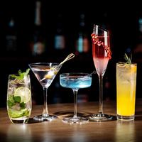 Gelas Koktail Kristal Bening Tiup Manual dengan Logo Kustom, Gelas Martini Coupe Highball untuk Bar, Restoran, Hotel, Pesta, Grosir