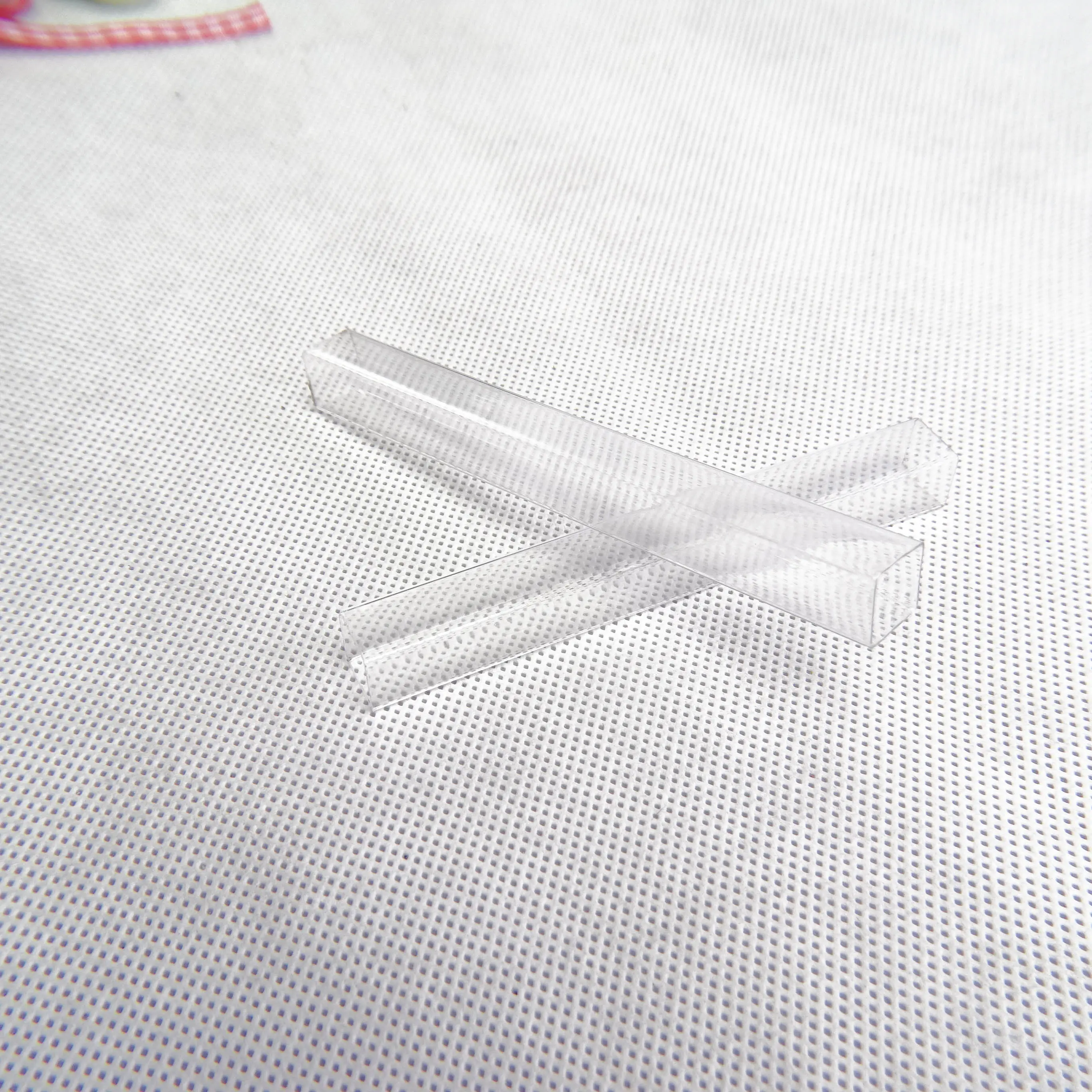 Ống nhựa trong suốt bao bì vuông với chiều dài cạnh 20.5mm có thể xử lý in và dán
