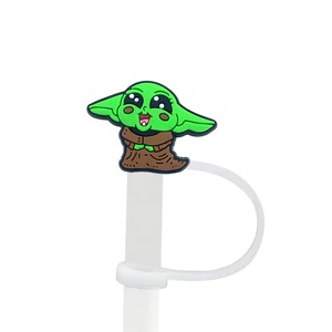Cache-paille Yoda 8mm 10mm en PVC souple personnalisé vert bébé, breloques Yoda <span class=keywords><strong>Wars</strong></span> <span class=keywords><strong>Star</strong></span> pour gobelet Stanley - Product Image 2