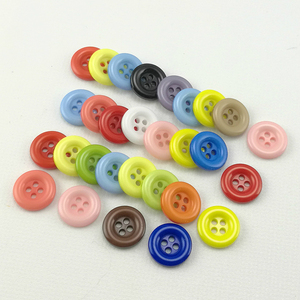 Free Sample Custom Logo Sewing Resin Plastic <strong>Button</strong> 4-Holes Engraved <strong>Button</strong> Low MOQ YUMING Brand Garment Suit DIY Bags Opp Bag - Product Image 4