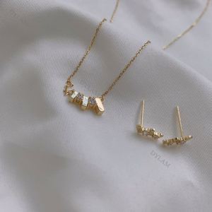 Collar Dylam 5a Stone S925 de Plata con Colgante Pequeño y Delicado, Chapado en Oro, Irregular, para Mujeres, Adolescentes y Niñas - Product Image 4