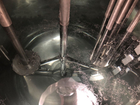Machine industrielle 300L Acier inoxydable Réservoir de mélange de lait à haute viscosité 304 316L avec agitateur