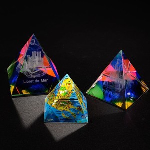 Tinh Tế Thủy Tinh Trong Suốt Tinh Thể Kim Tự Tháp Hình Dạng <span class=keywords><strong>3D</strong></span> Khắc Laser Paperweight Mô Hình Trang Trí - Product Image 6