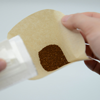 100 filtres à café biodégradables en forme d'éventail pour porte-filtres à fond plat et machines à café automatiques