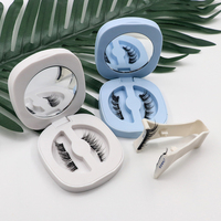 Faux cils magnétiques Quantum doux de haute qualité faits à la main colorés avec étui applicateur miroir matériau en fibre végétale