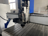 Machine de fraisage CNC automatique 4 axes ATC pour le travail du bois 1300*2500*350mm, polyvalente, avec roulement à billes, moteur, pompe et PLC