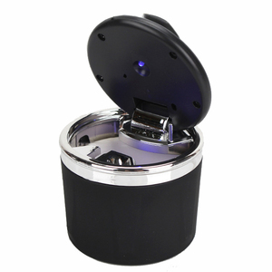 Vente en gros <span class=keywords><strong>LOGO</strong></span> personnalisé plastique ABS portable pas cher <span class=keywords><strong>lumineux</strong></span> bout à bout seau voiture cendrier tasse cendrier - Product Image 4