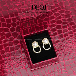 Пластиковые коробки DEQI с текстурой крокодиловой кожи, красные, для хранения ювелирных изделий: кулонов, колец, ожерелий, цепочек, браслетов, серег - Product Image 3