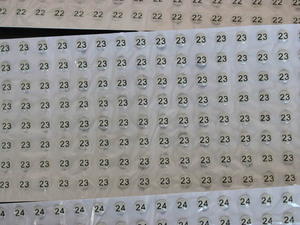 Etichetta adesiva rotonda dell'etichetta della resina epossidica di vendita calda per il prezzo economico dell'autoadesivo della cupola di progettazione su ordinazione dell'automobile - Product Image 5