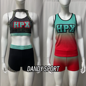 Ensemble d'entraînement personnalisé pour femmes : Crop top et jupe de cheerleader avec strass, idéal pour la danse et la pratique - Product Image 4