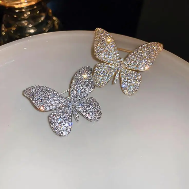 Flash diamond Butterfly brooch women's design feeling niche temperament suit pin brooch accessories N2402194