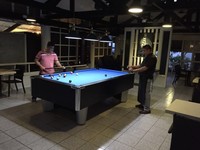 Table de billard personnalisable à monnayeur, pour centre commercial, bar, salle de bal, avec retour automatique de balles, en ardoise et chêne