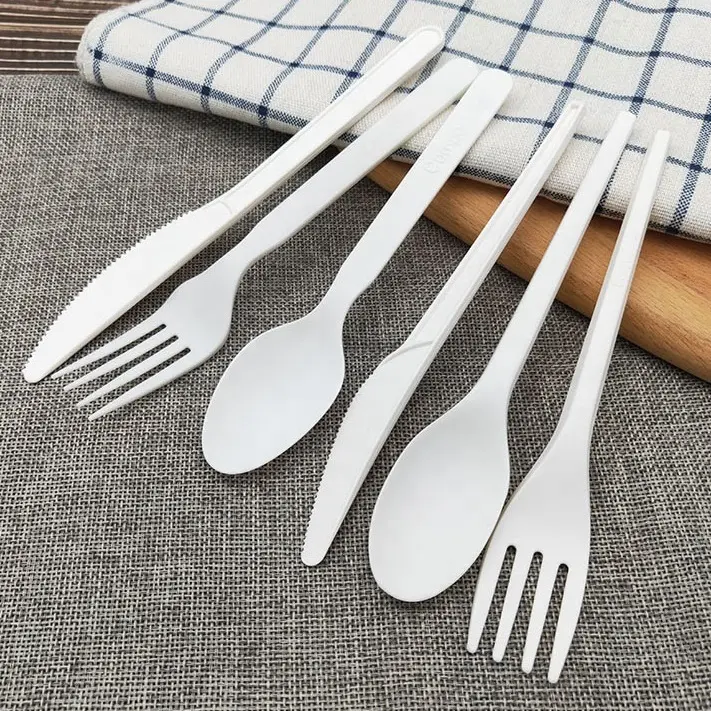 أدوات مائدة بيضاء قابلة للتحلل طيران PLA وجبات سريعة 6 بوصة مجموعة أدوات مائدة قابلة للتحلل سكين بلاستيك للاستعمال مرة واحدة