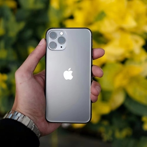 iPhone 11 Pro Usato Grado A+ 99% Nuovo 256GB 4GB RAM Schermo 6.1" 5G Versione USA Sbloccato - Product Image 6