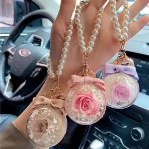 Vente en gros de porte-clés boule en acrylique à fleurs roses éternelles préservées pour voiture, cadeau de Saint-Valentin