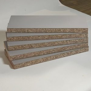 แผ่นชิพบอร์ดเคลือบเมลามีนคุณภาพสูงราคาประหยัด ขนาด 4x8 หนา 12-25 มม. เกรดเฟอร์นิเจอร์ สำหรับห้องนอน ห้องน้ำ รับประกัน 3 ปี - Product Image 1