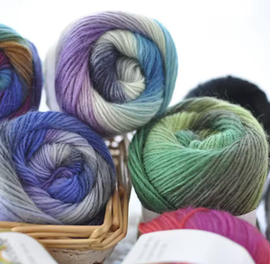 Filato 2026ZP in pura <span class=keywords><strong>lana</strong></span> anti-pilling a torsione stretta 9s, tinto sfumato arcobaleno, per lavorazione a maglia a mano - Product Image 5