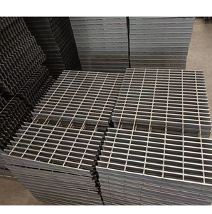 Grille en acier à verrouillage par pression - Garde-corps routier, couvercle de tranchée et passerelle minière |   Solution robuste pour les projets de construction - Product Image 6