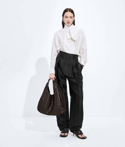 Bolso de hombro Bottega BV Travel Campana con silueta archivable en suave piel Intrecciato con cierre de lazo Veneta - Product Image 3