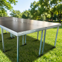 Scène de concert extérieure mobile modulaire en aluminium avec finition bois, 4 pieds x 4 pieds, 4 pieds de hauteur, capacité de charge de 500 kg, pour événements et spectacles