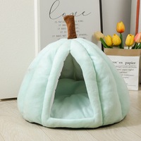 Lit pour chat en forme de citrouille semi-fermé, chaud et douillet pour l'hiver, maison-caverne en peluche ultra douce, nid confortable pour animaux de compagnie d'intérieur, pour chats et petits chiens, OEM ODM