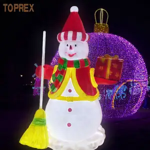 Toprex dapat disesuaikan kualitas tinggi 3D LED luar ruangan ornamen natal besar Polyresin manusia salju untuk dekorasi terbuat dari PVC logam