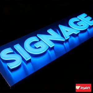 Signalisation extérieure LED avec lettrage lumineux coloré pour la publicité et la décoration avec lumière au néon et bandes LED - Product Image 5