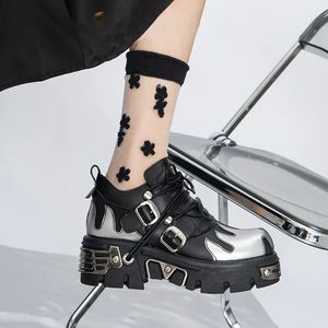 Scarpe in pelle stile Punk da donna tacco stringato altezza 6CM Platform stivaletti gotici femminili PU Metal Decor Sneakers con fondo spesso - Product Image 2