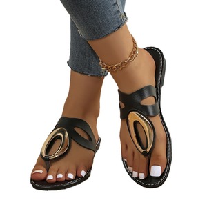 Sandali piatti da donna stile fatina con stampa leopardata, leggeri, estivi, con chiusura a bottone, in tessuto elasticizzato, alla moda, con dettagli metallici. - Product Image 4