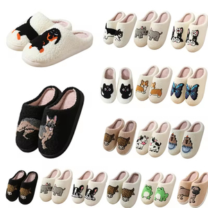 Vente en gros d'usine de pantoufles personnalisées dessin animé doux hiver <span class=keywords><strong>chaleur</strong></span> animal en peluche moelleux maison coton en peluche animal <span class=keywords><strong>chien</strong></span> pantoufles - Product Image 1