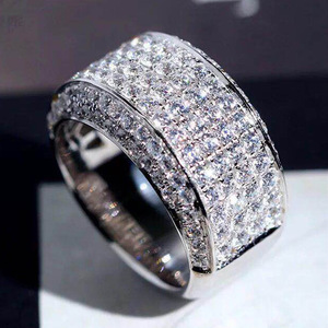 Anello Unisex con Zirconi Incastonati, Gioiello da Dito di Lusso alla Moda con Micro-Incastonatura - Product Image 3