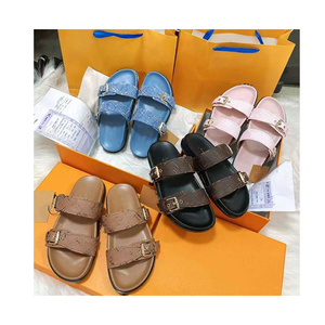 Sandalias Casuales de Lujo de Alta Calidad 2025 para Mujer, Pantuflas de Playa para Exteriores con Hebilla Metálica Plana y Estampado de Diseñador - Product Image 3