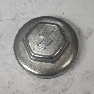 Wholesale Delong Front <b>Wheel</b> <b>Hub</b> Dust Cover Dustproof and Wear-Resistant <b>Wheel</b> <b>Hub</b> <b>Caps</b> 81.44312.0009 Product Category - Product Image 3