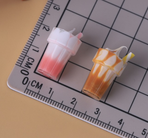 Nuevos Dijes Kawaii de Resina con Forma de Vaso de Helado y Botellas para Beber, Figuras para Casa de Muñecas, Juguetes DIY, Miniaturas 3D, Recuerdos al por Mayor para Cocina - Product Image 4