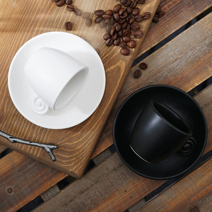 Vente en gros Tasse à café expresso noire et blanche et support <span class=keywords><strong>de</strong></span> soucoupe avec logo personnalisé <span class=keywords><strong>France</strong></span> Tasse à expresso en céramique 90ml - Product Image 4