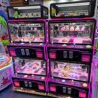 Jeux à pièces pour quatre joueurs Arcade Mini peluche Poupée Grue à griffes Machine avec vitrine
