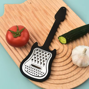 Éplucheur de melon en acier inoxydable en forme de <span class=keywords><strong>guitare</strong></span>, couteau à éplucher les fruits, <span class=keywords><strong>grattoir</strong></span> à pommes de terre créatif pour la maison, gadgets de cuisine - Product Image 1