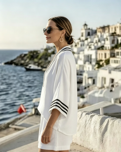 Ensemble de vacances 2 pièces pour femmes, imprimé blanc et noir, haut à manches chauve-souris, col en V, short à taille élastique, décontracté, été, plage - Product Image 2