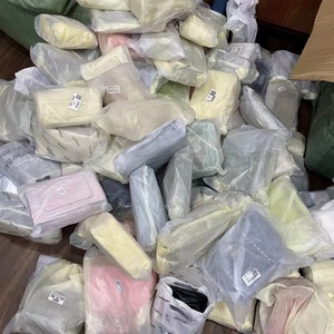 LllyABIN NUEVO Popular a Bajo Precio Venta al por Mayor a Granel 90% Limpio Nuevo, Bolsas de Pacas de Moda para Ropa Usada - Product Image 6