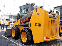 `375B Skid-Steer Loader 865kg Beban Terukur 50kW Mesin Diesel 0.4m³ Bucket Skid Steer Roda Kompak untuk Konstruksi dan Lanskap`